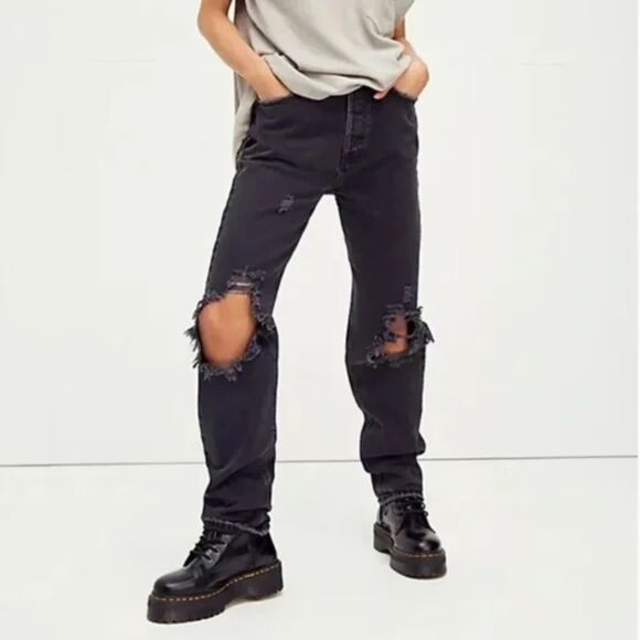FREE PEOPLE  We The Free Black Distressed High Rise The Lasso Jeans - Picture 1 of 13